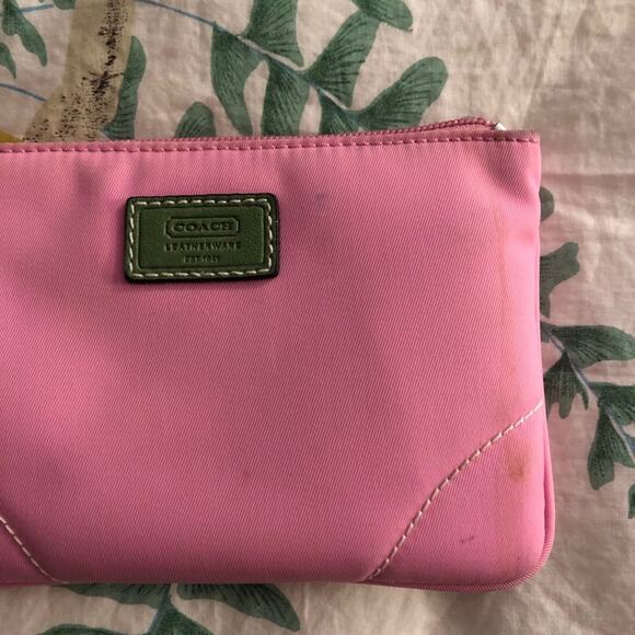 Unique Pink & Olive Green Coach Leatherware Wristlet - Picture 2 of 5